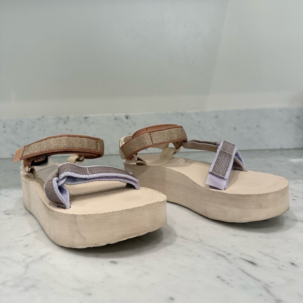 ‼️SOLD‼️Teva Flatform Sandal | Size 7